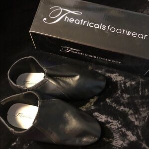 Theatricals Footwear Jazz Boots Womens size 8 Blk new